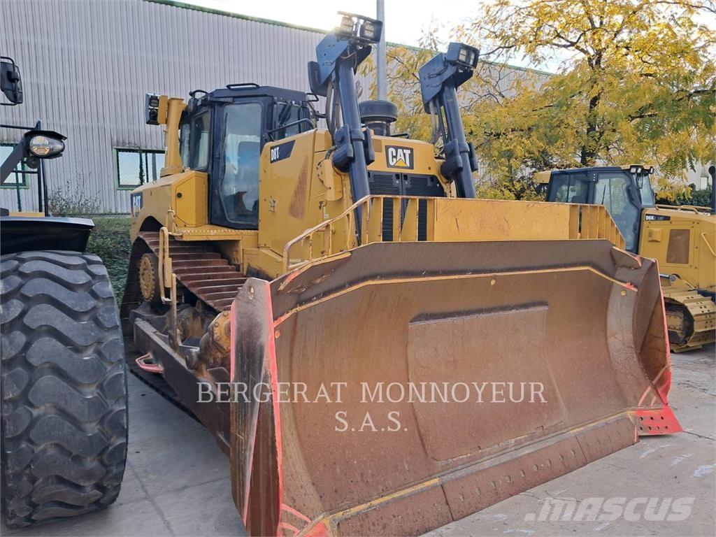 CAT D8T4F Pásové dozéry