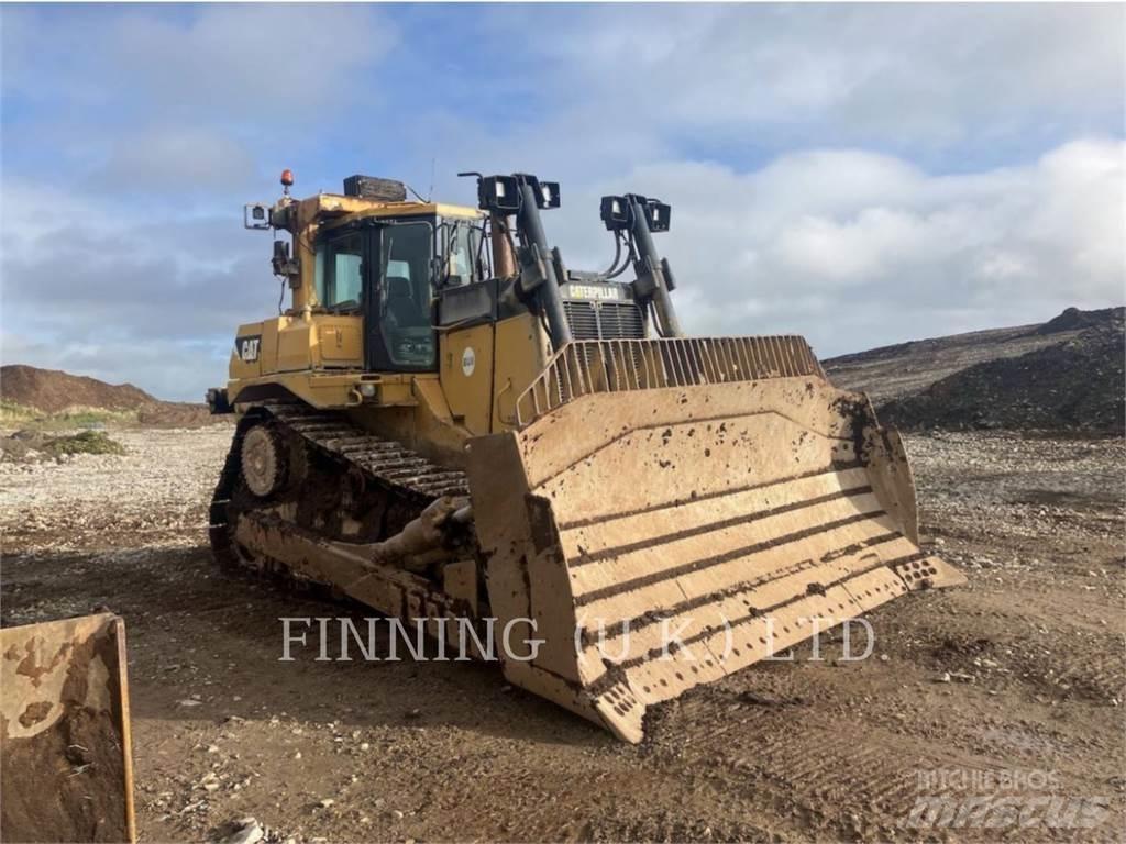 CAT D9 Pásové dozéry