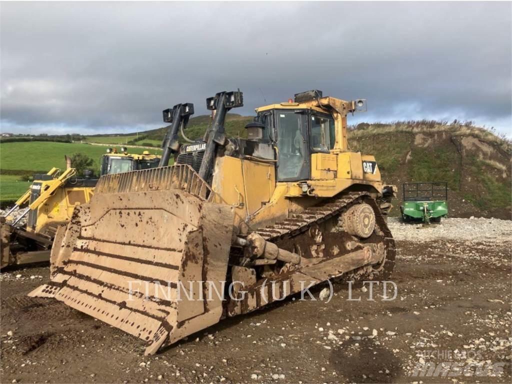 CAT D9 Pásové dozéry