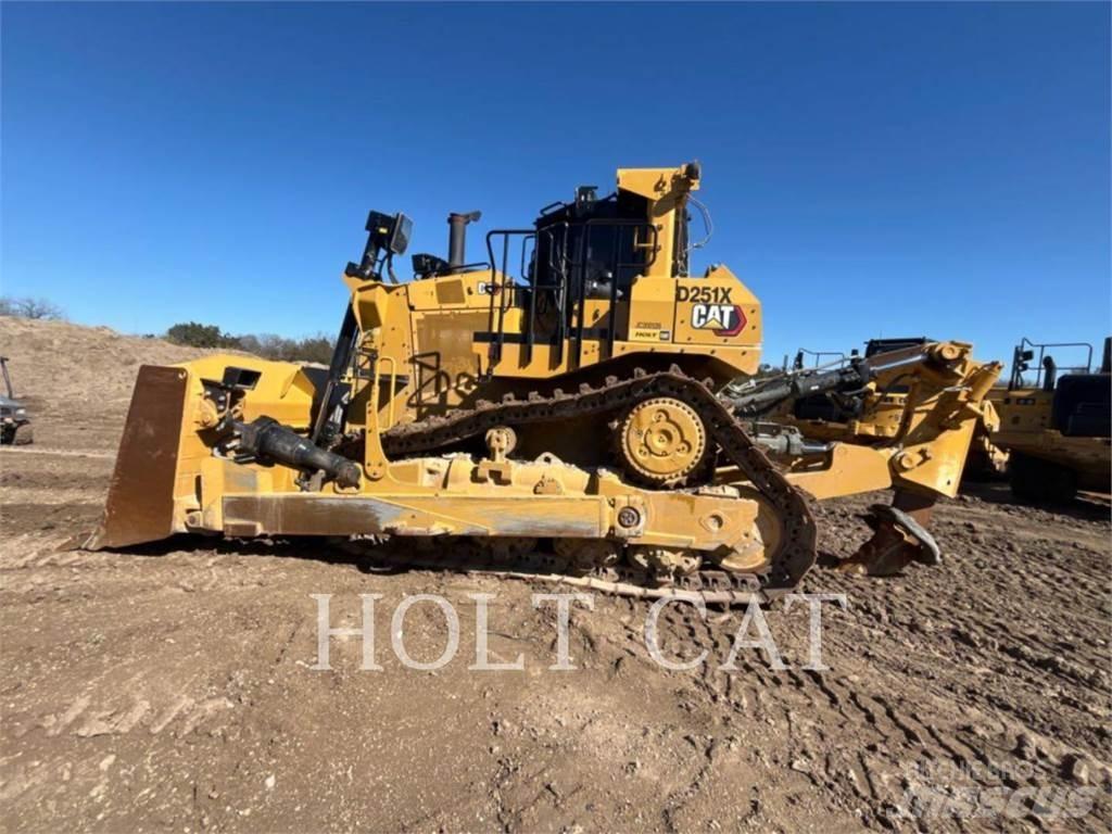 CAT D9 Pásové dozéry