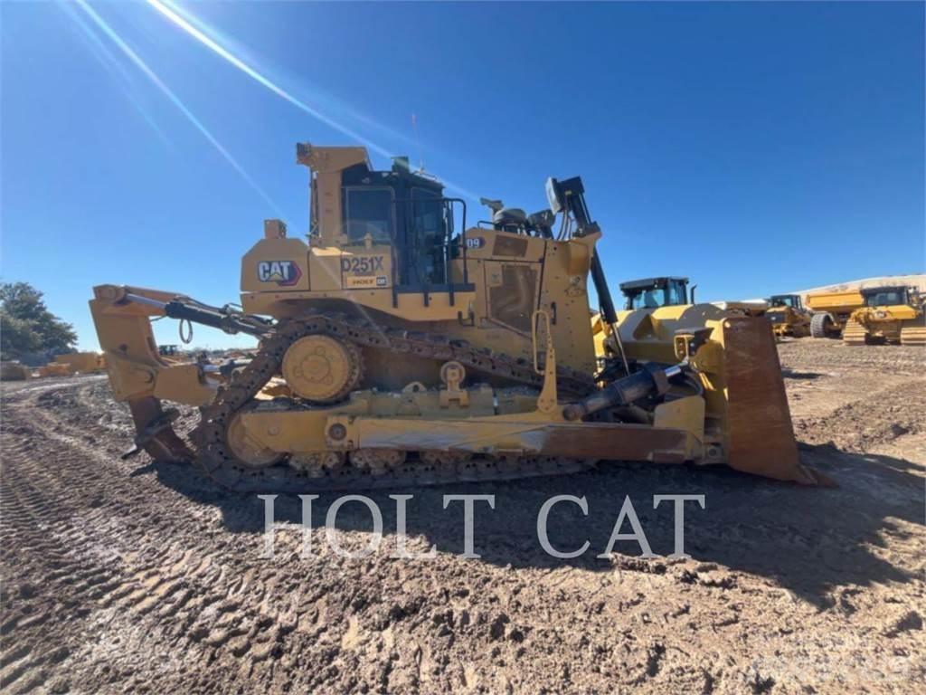 CAT D9 Pásové dozéry