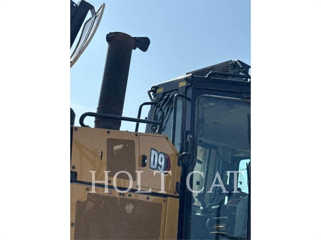 CAT D9 Pásové dozéry