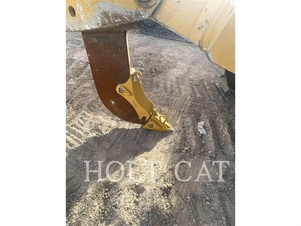 CAT D9 3D Pásové dozéry