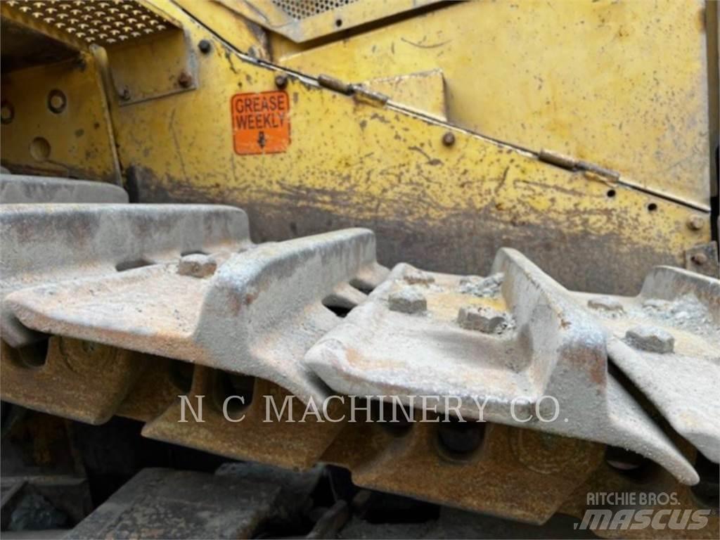 CAT D9N Pásové dozéry