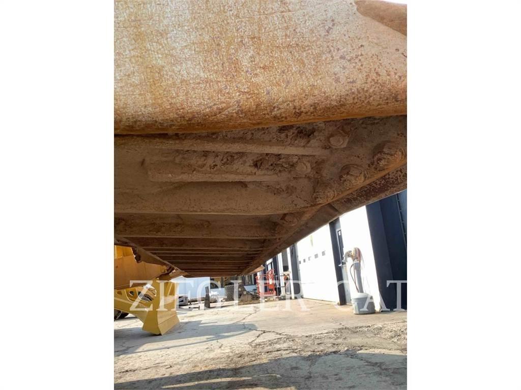 CAT D9T Pásové dozéry