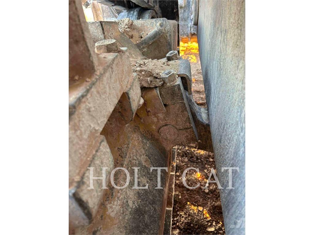 CAT D9T Pásové dozéry