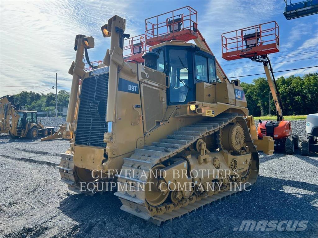 CAT D9T Pásové dozéry