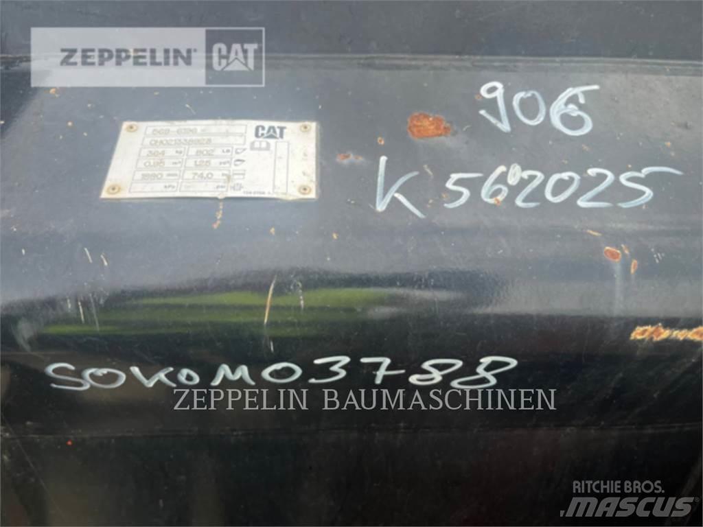 CAT ERDBAUSCHAUFEL Lopaty