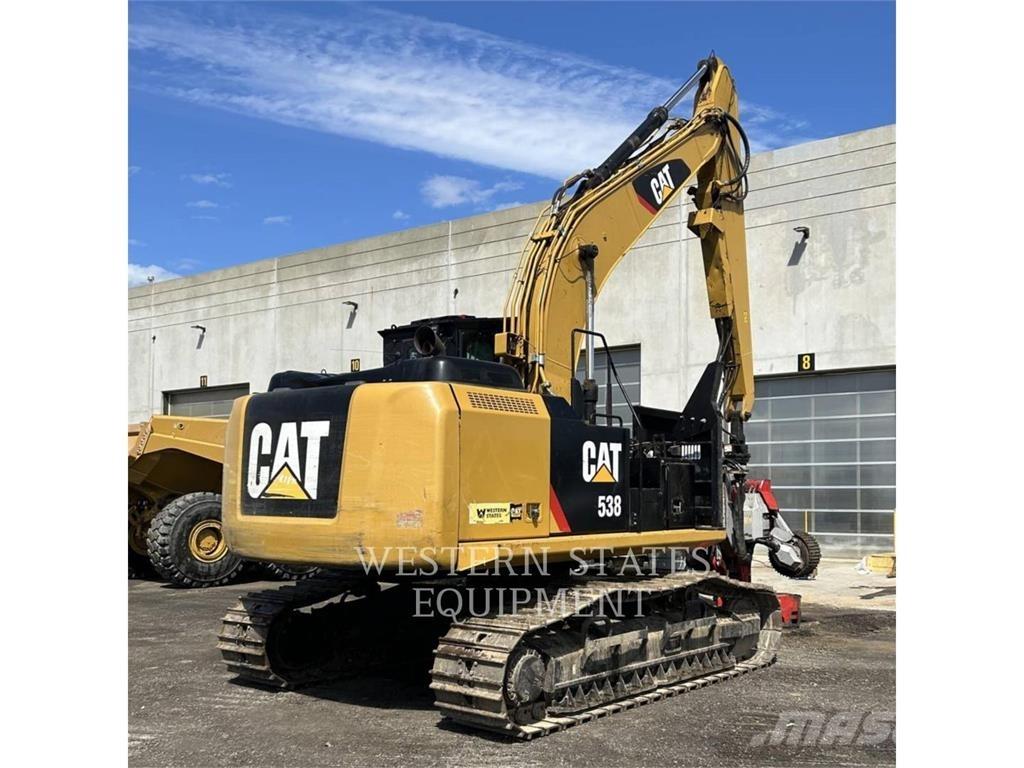CAT FM538 Lesné traktory