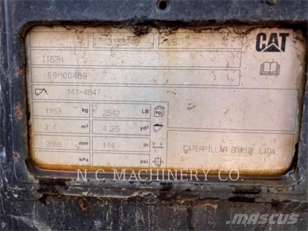 CAT IT62H Kolesové nakladače