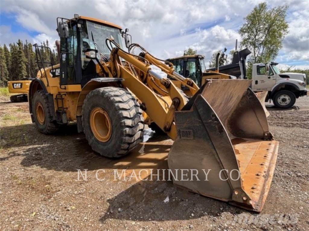 CAT IT62H Kolesové nakladače