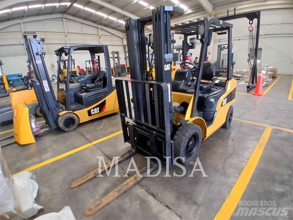 CAT LIFT TRUCKS DP25NM Iné