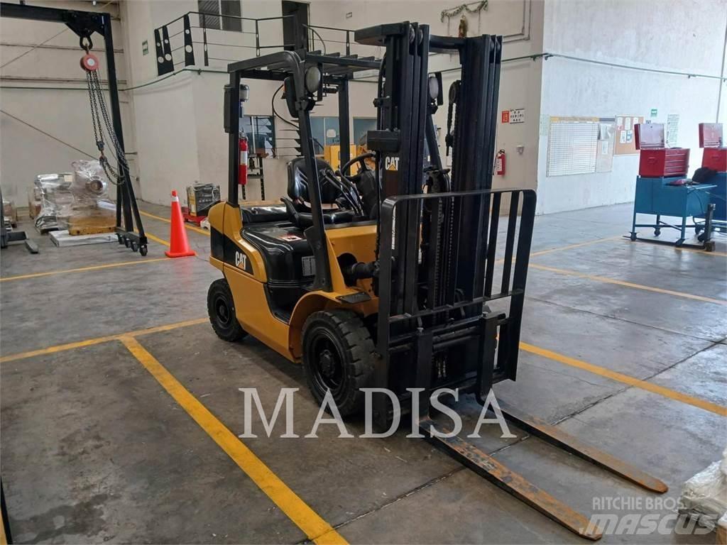 CAT LIFT TRUCKS DP25NM Iné