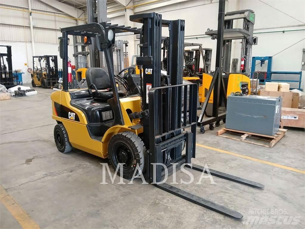 CAT LIFT TRUCKS DP25NM5 Iné
