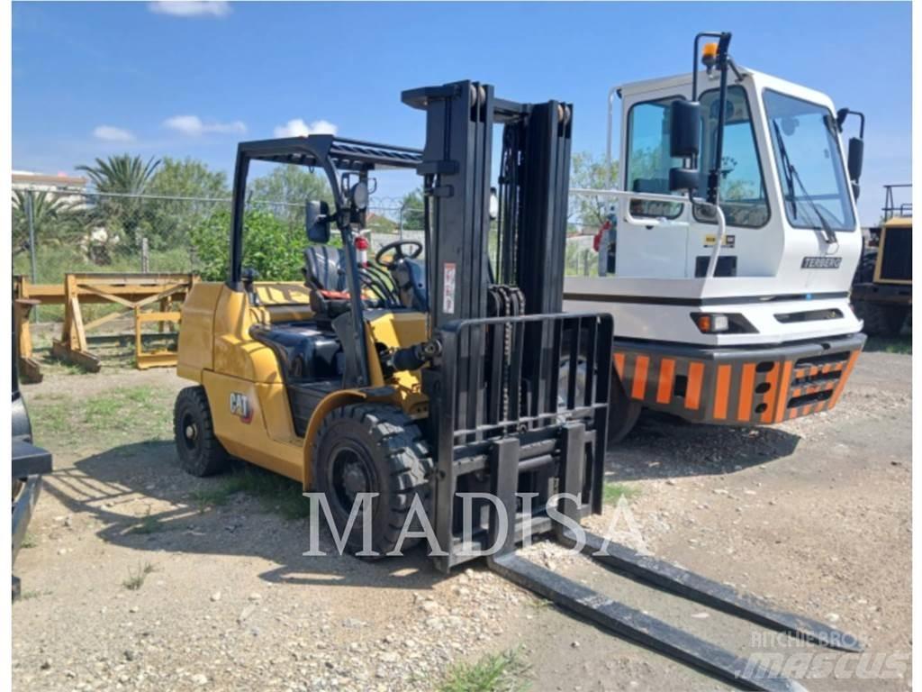 CAT LIFT TRUCKS DP50CNM Dieselové vozíky