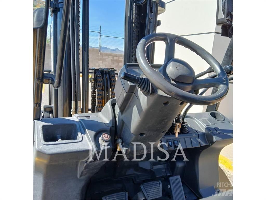 CAT LIFT TRUCKS DP50NM1 Dieselové vozíky