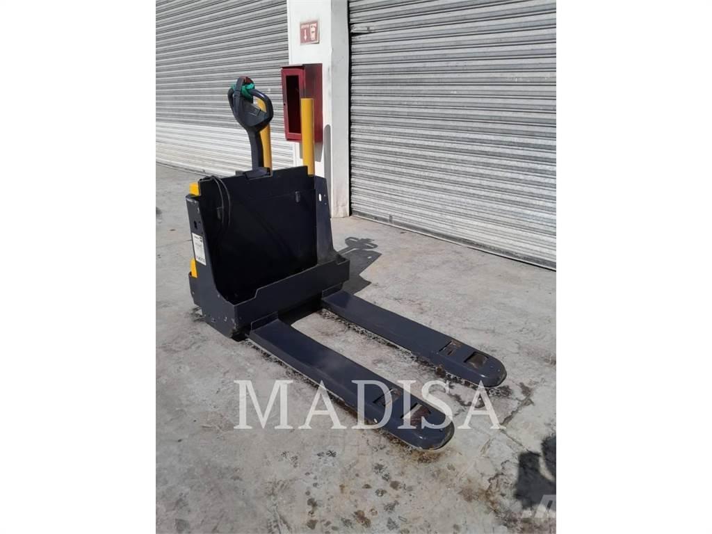 CAT LIFT TRUCKS EJE120E Golfové vozíky