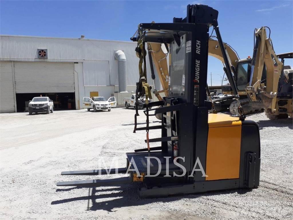 CAT LIFT TRUCKS EKS308 Iné