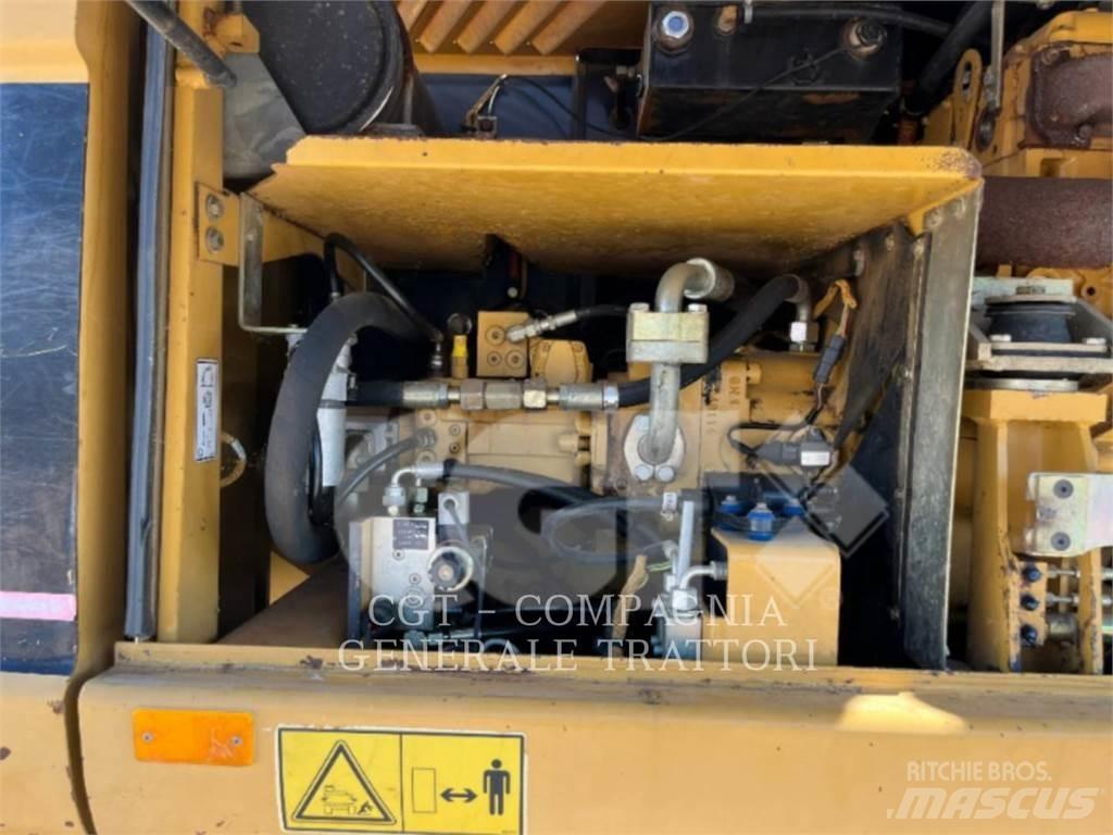 CAT M315C Kolesové rýpadlá