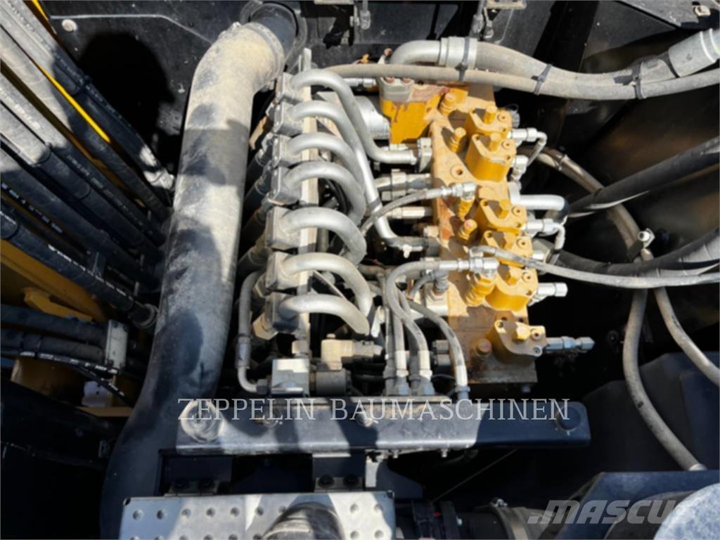 CAT M315F Kolesové rýpadlá