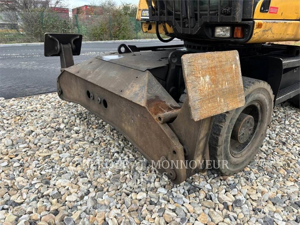 CAT M318C Kolesové rýpadlá