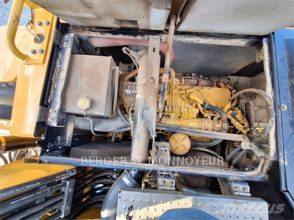 CAT M318F Kolesové rýpadlá