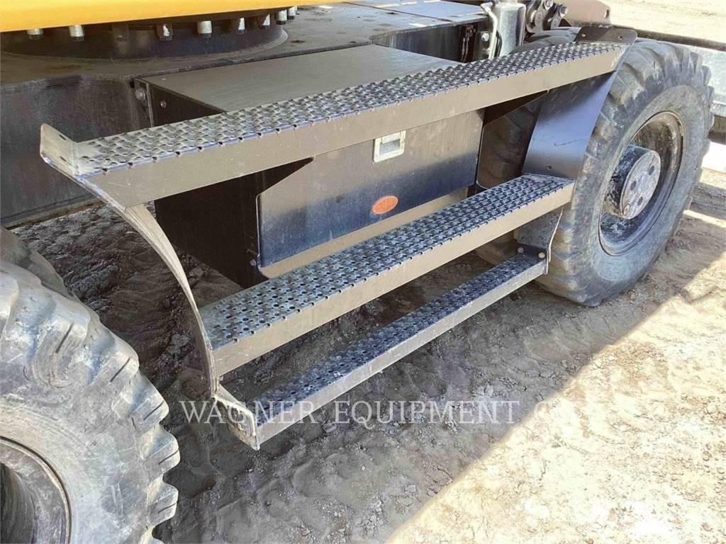CAT M318F Kolesové rýpadlá