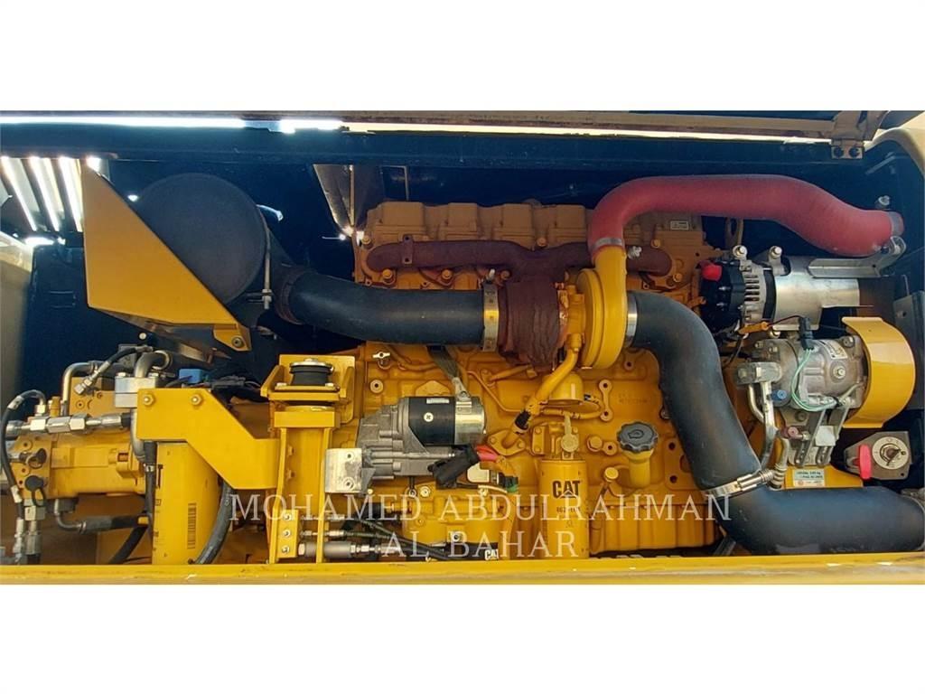 CAT M320D2 Kolesové rýpadlá