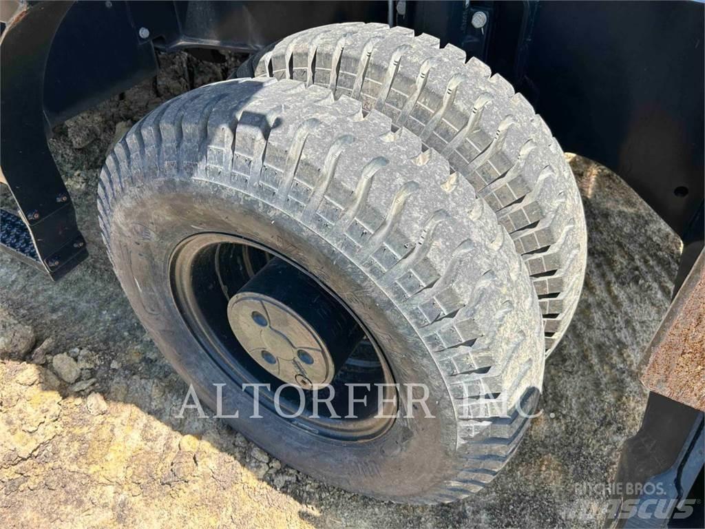 CAT M320F Kolesové rýpadlá