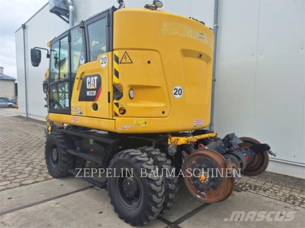CAT M323F Kolesové rýpadlá