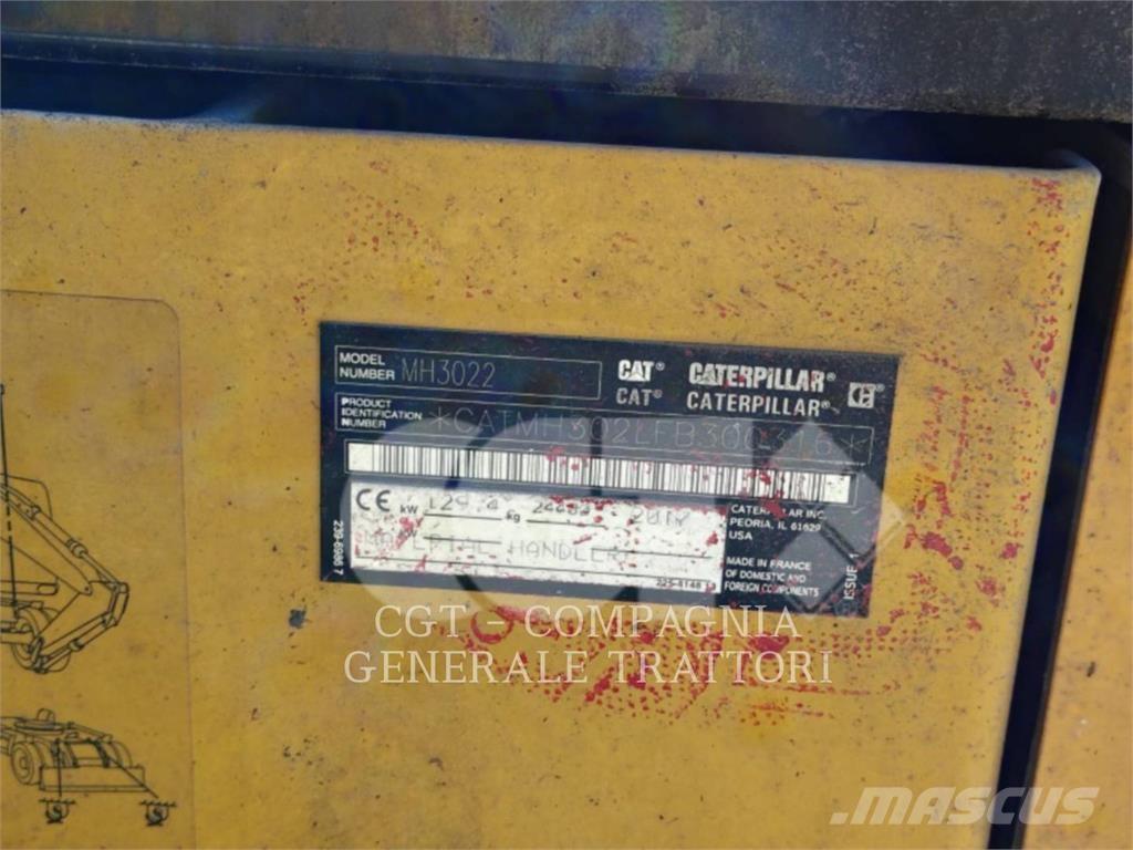 CAT MH3022 Kolesové rýpadlá
