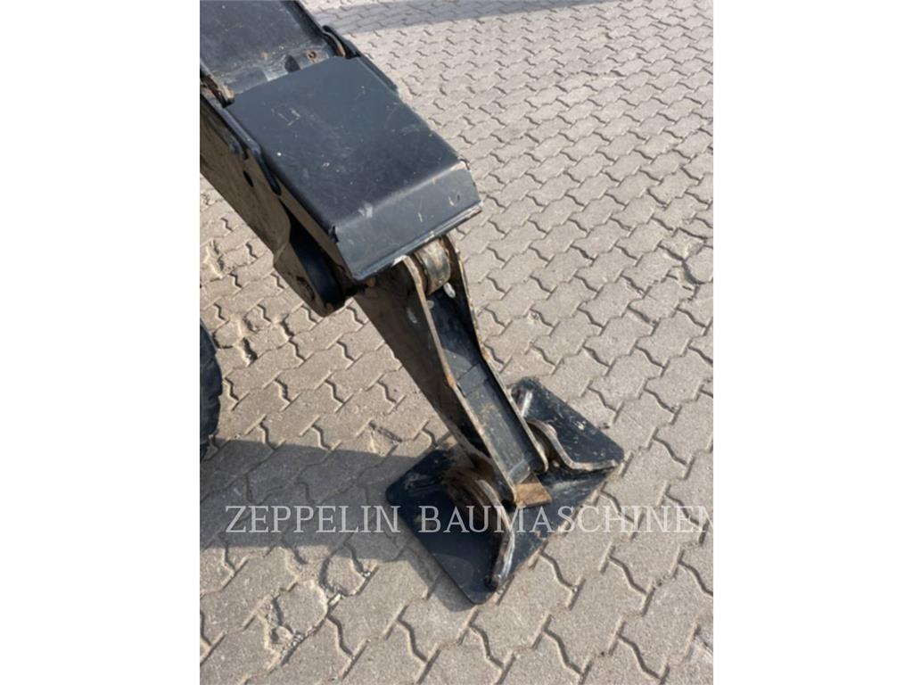 CAT MH3022-06C Demolačné rýpadlá