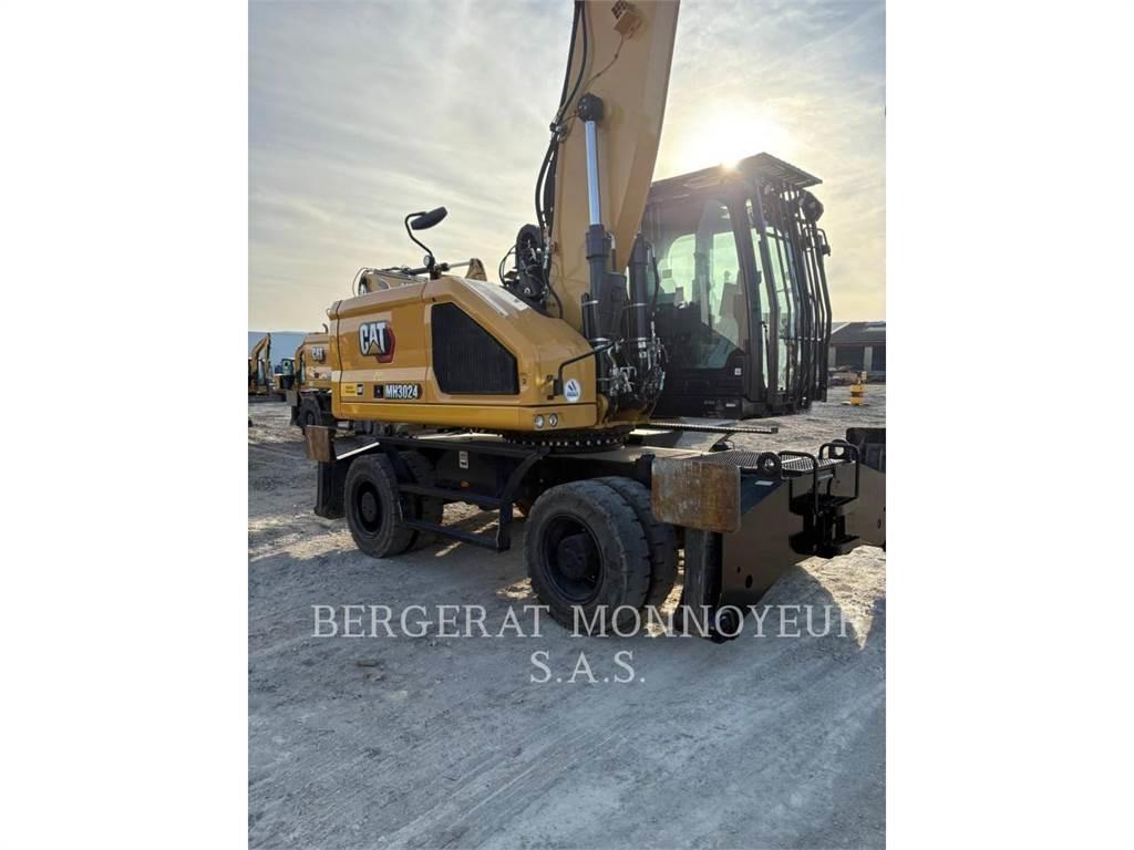 CAT MH3024 Kolesové rýpadlá