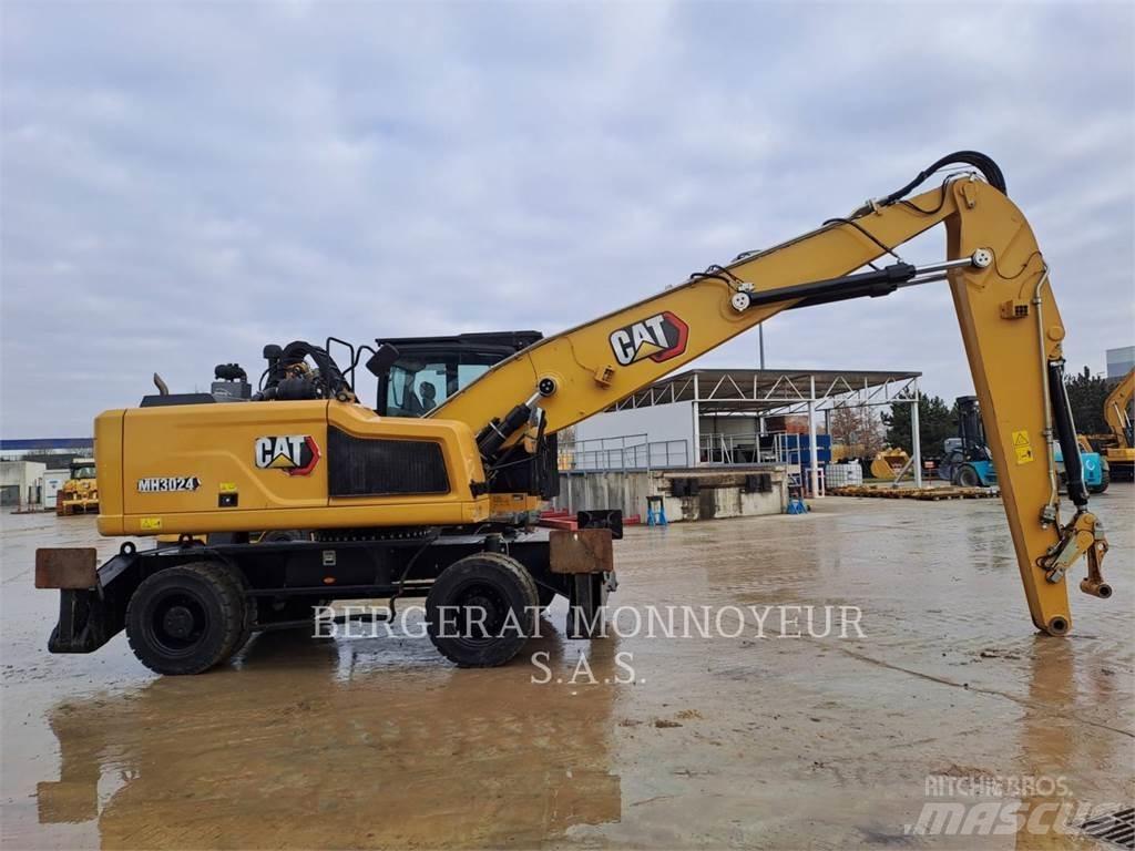 CAT MH3024 Kolesové rýpadlá