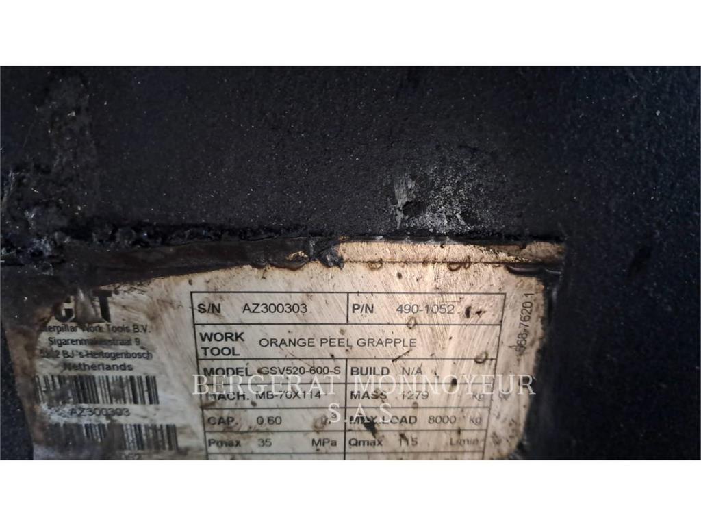 CAT MH3024 Kolesové rýpadlá