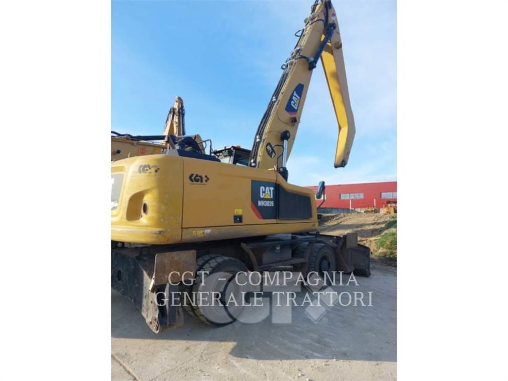 CAT MH3026 Kolesové rýpadlá