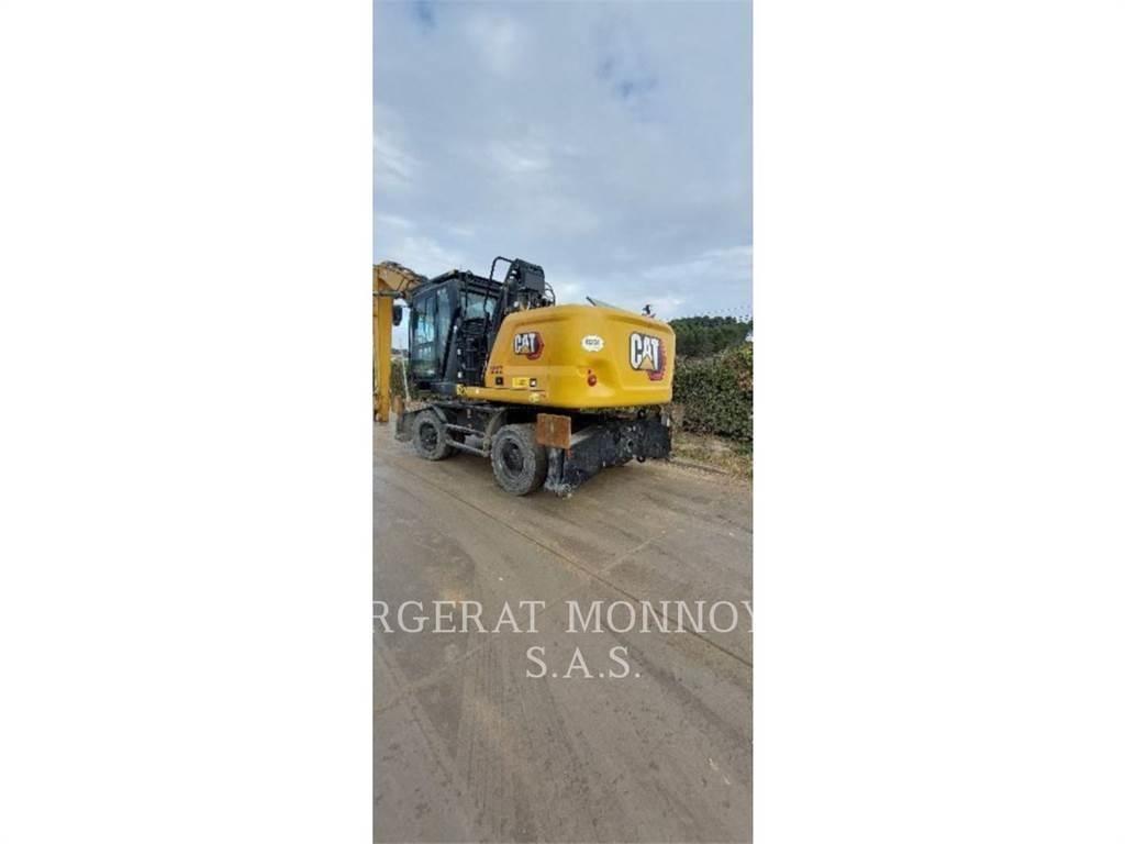 CAT MH3026 Kolesové rýpadlá