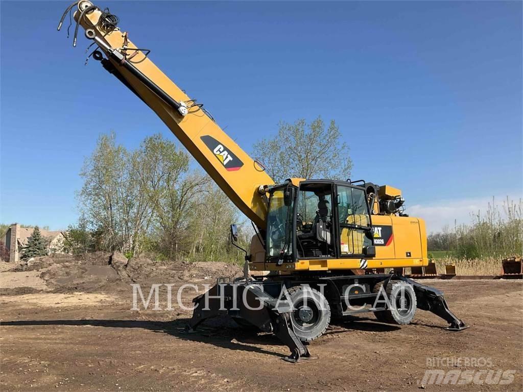CAT MH3026 Kolesové rýpadlá