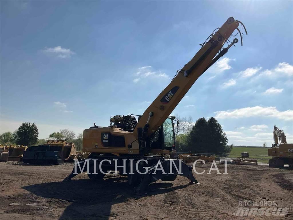 CAT MH3026 Kolesové rýpadlá