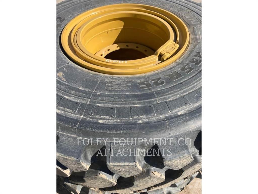 CAT MICHELIN 23.5R25 Pneumatiky, kolesá a ráfiky