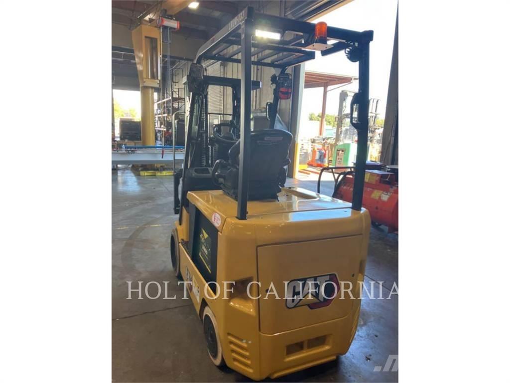 CAT MITSUBISHI EC30N3 Akumulátorové vozíky