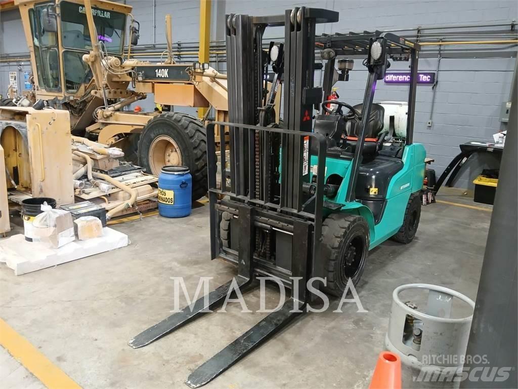 CAT MITSUBISHI FG30N-LP Iné