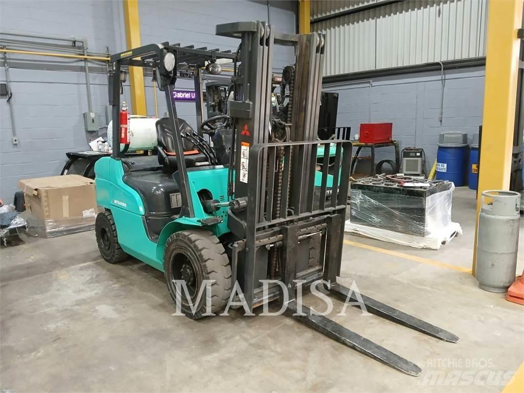CAT MITSUBISHI FG30N-LP Iné
