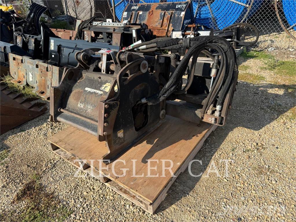 CAT PC205 Šmykom riadené nakladače