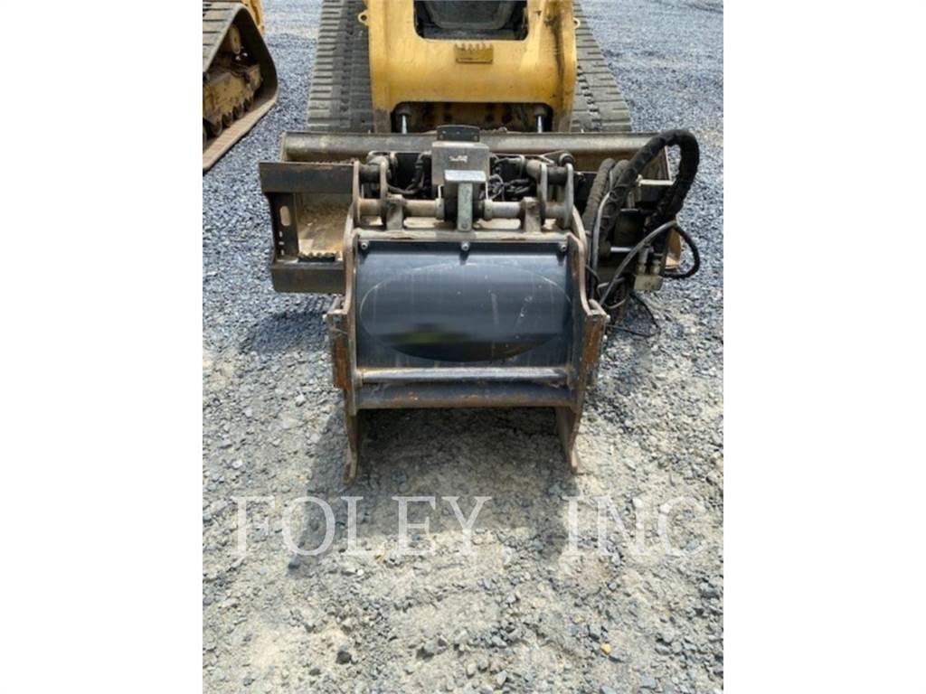 CAT PC306B Cestné frézy