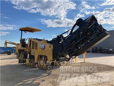 CAT PM312-02 Finišéry