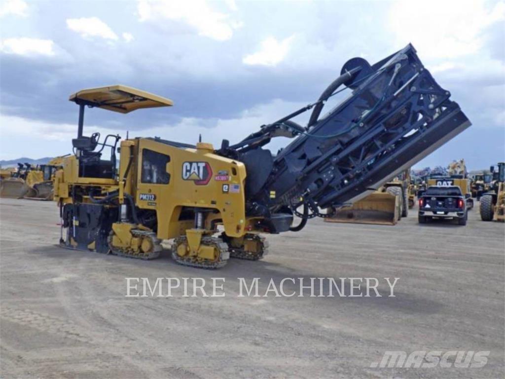 CAT PM312-02 Finišéry