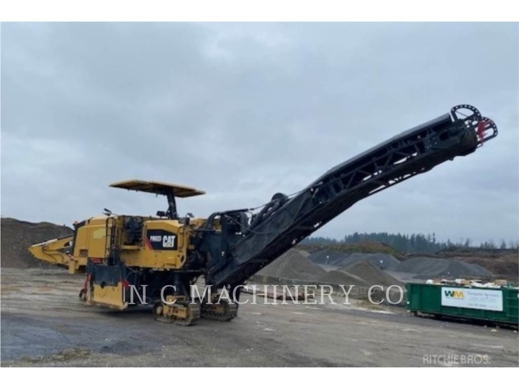 CAT PM825 Finišéry