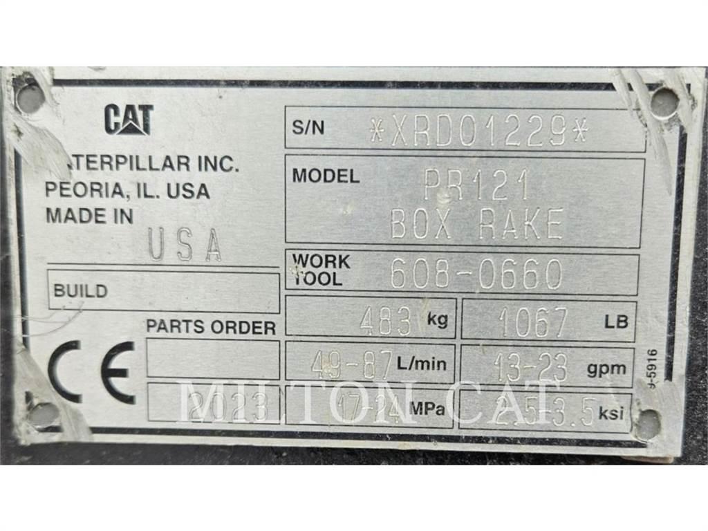 CAT PR121 POWERBOX RAKE Obracače a zhrabovače sena