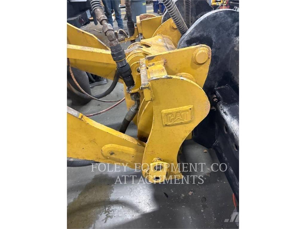 CAT QC930MT Kolesové nakladače